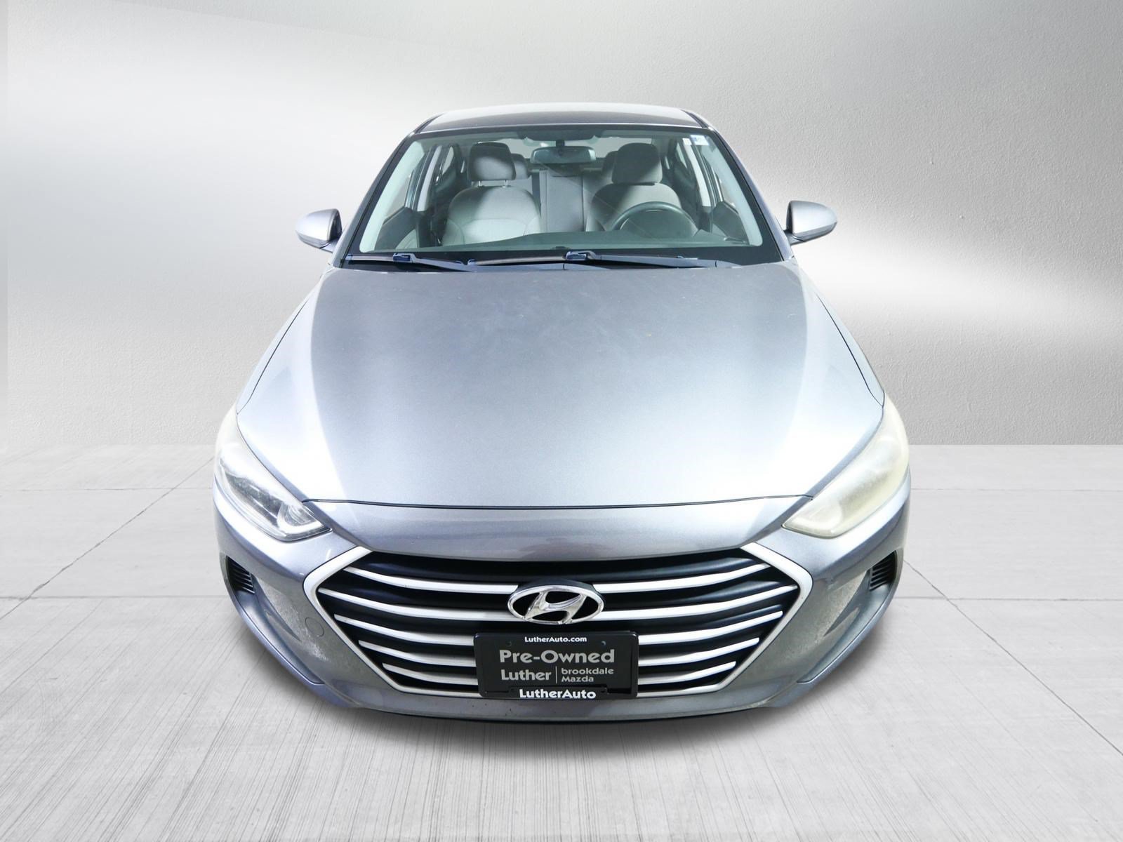 Used 2018 Hyundai Elantra SEL w/ Cargo Package FWD image 2