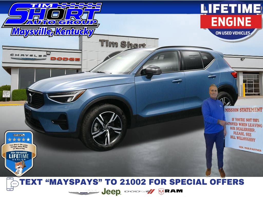 Used 2024 Volvo XC40 B5 Core
