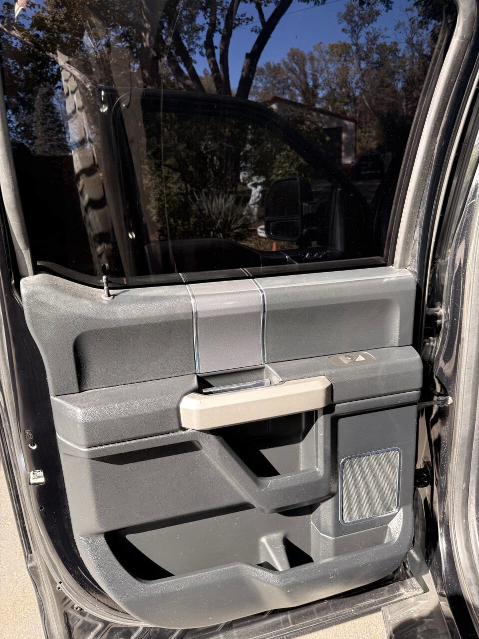 Used 2018 Ford F150 Lariat image 18