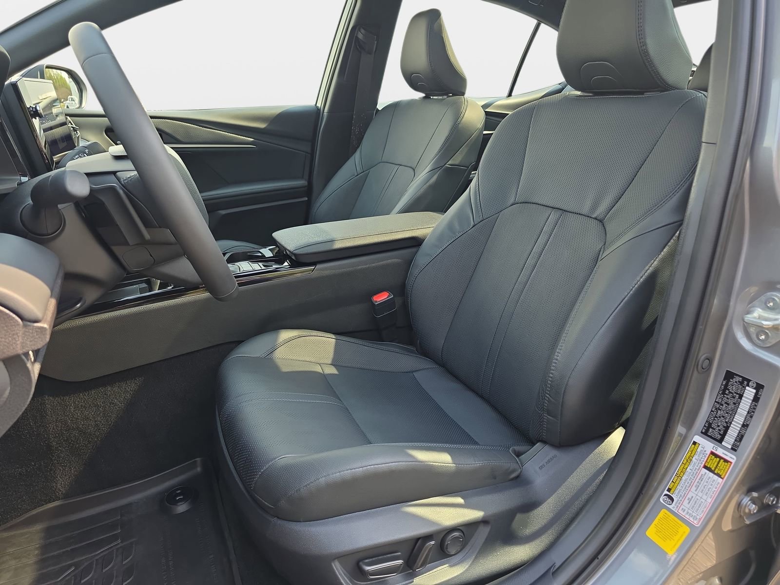 Used 2025 Toyota Camry XSE image 14