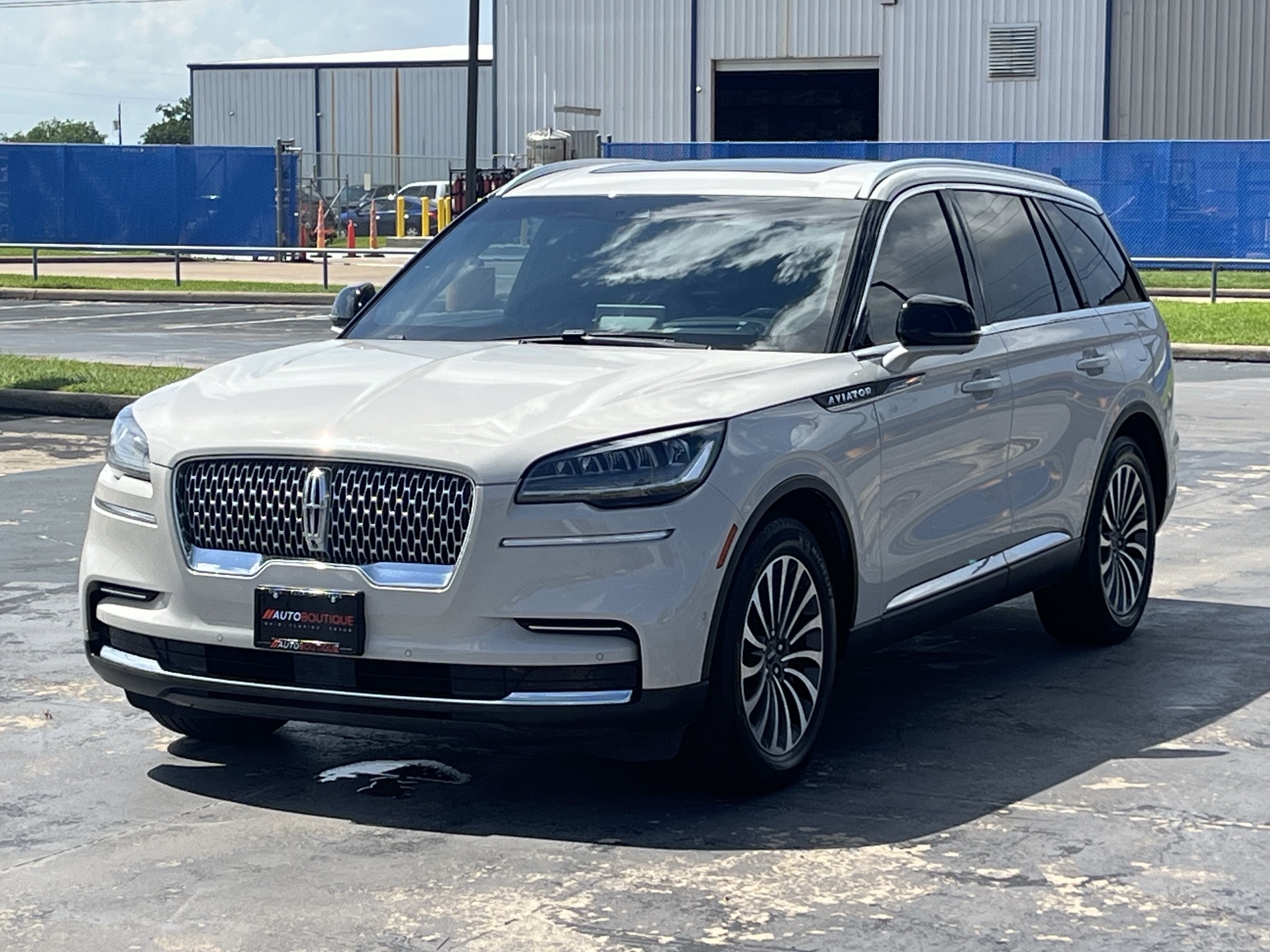 Used 2022 Lincoln Aviator Reserve w/ Equipment Group 201A RWD image 5