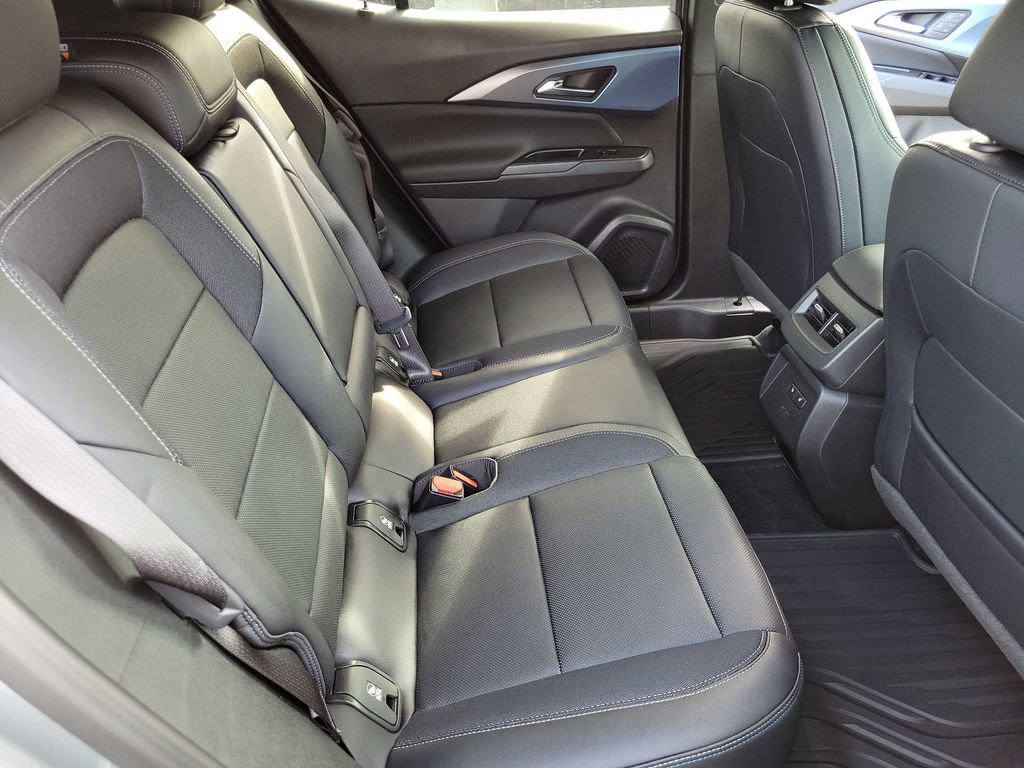 New 2026 Chevrolet Equinox EV LT image 27