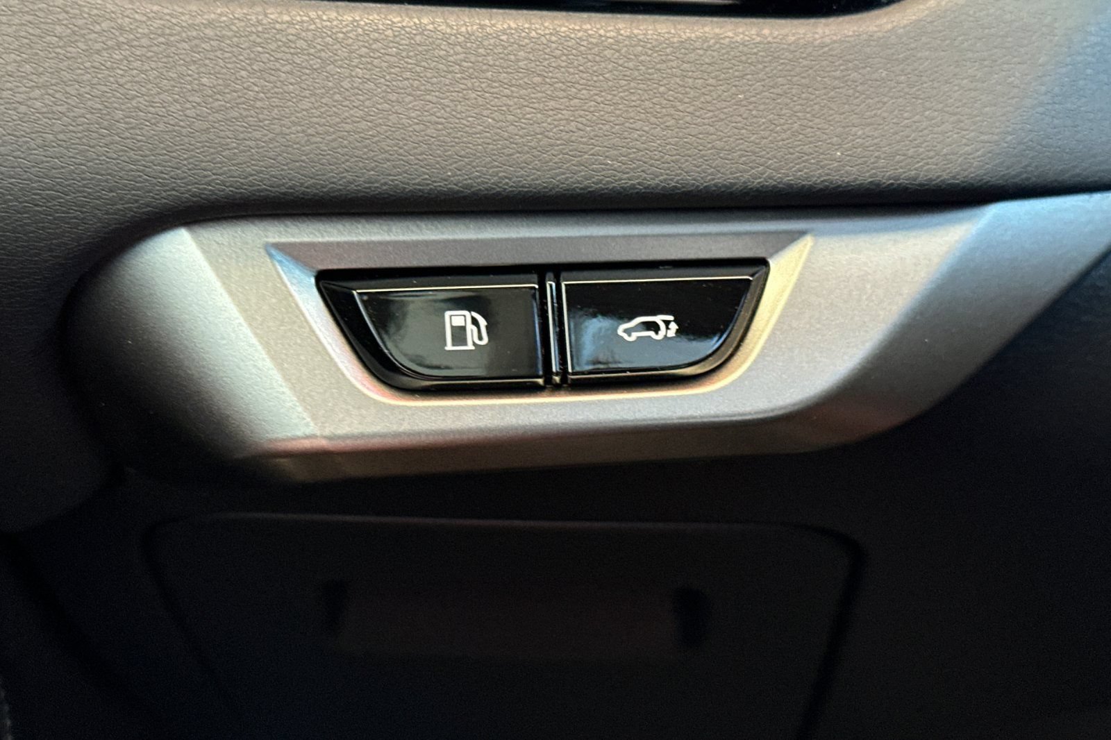 Used 2024 Lexus RX 350 Premium w/ Cold Area Package FWD image 32