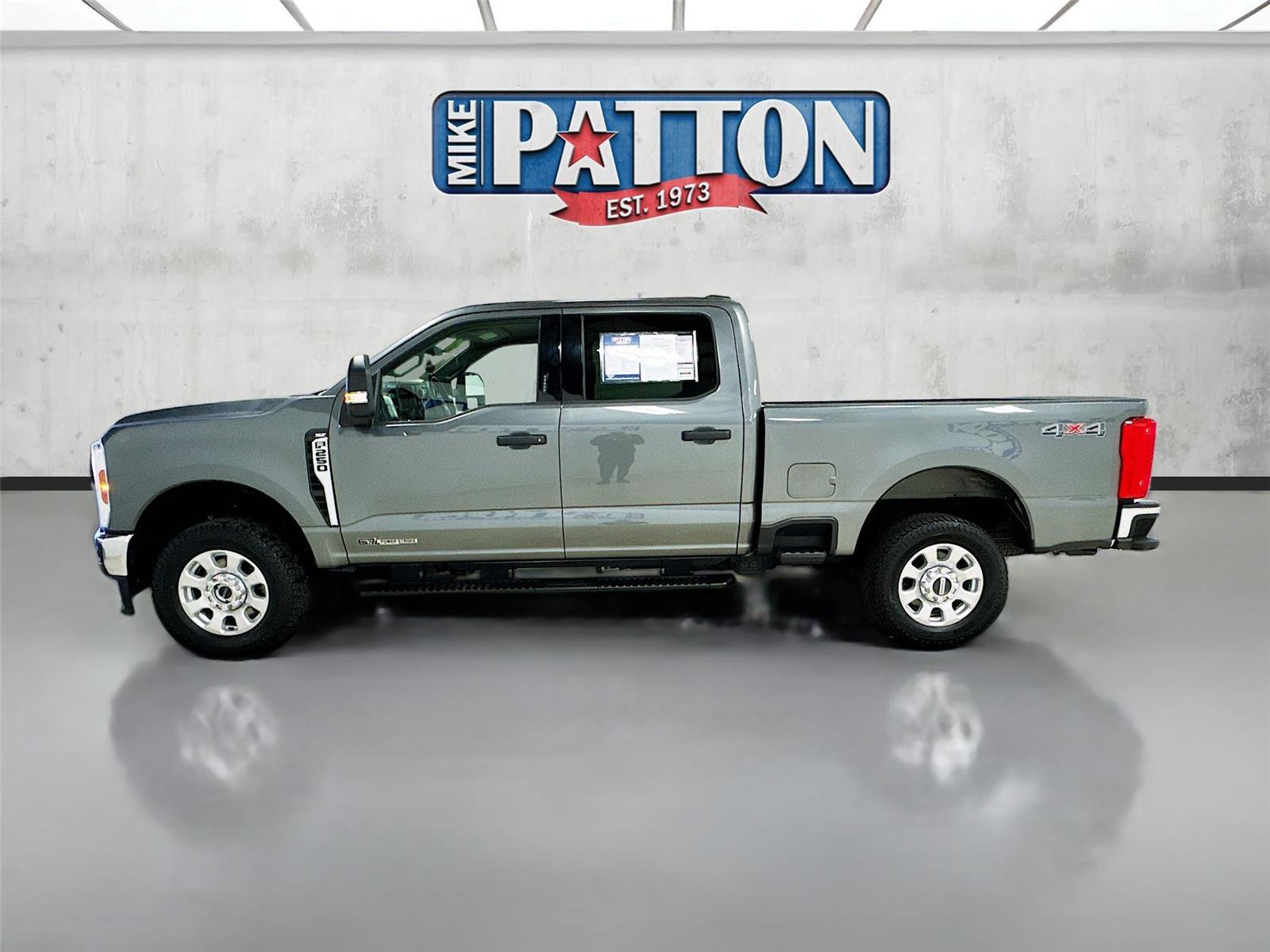Used 2024 Ford F250 XLT AWD/4WD image 4