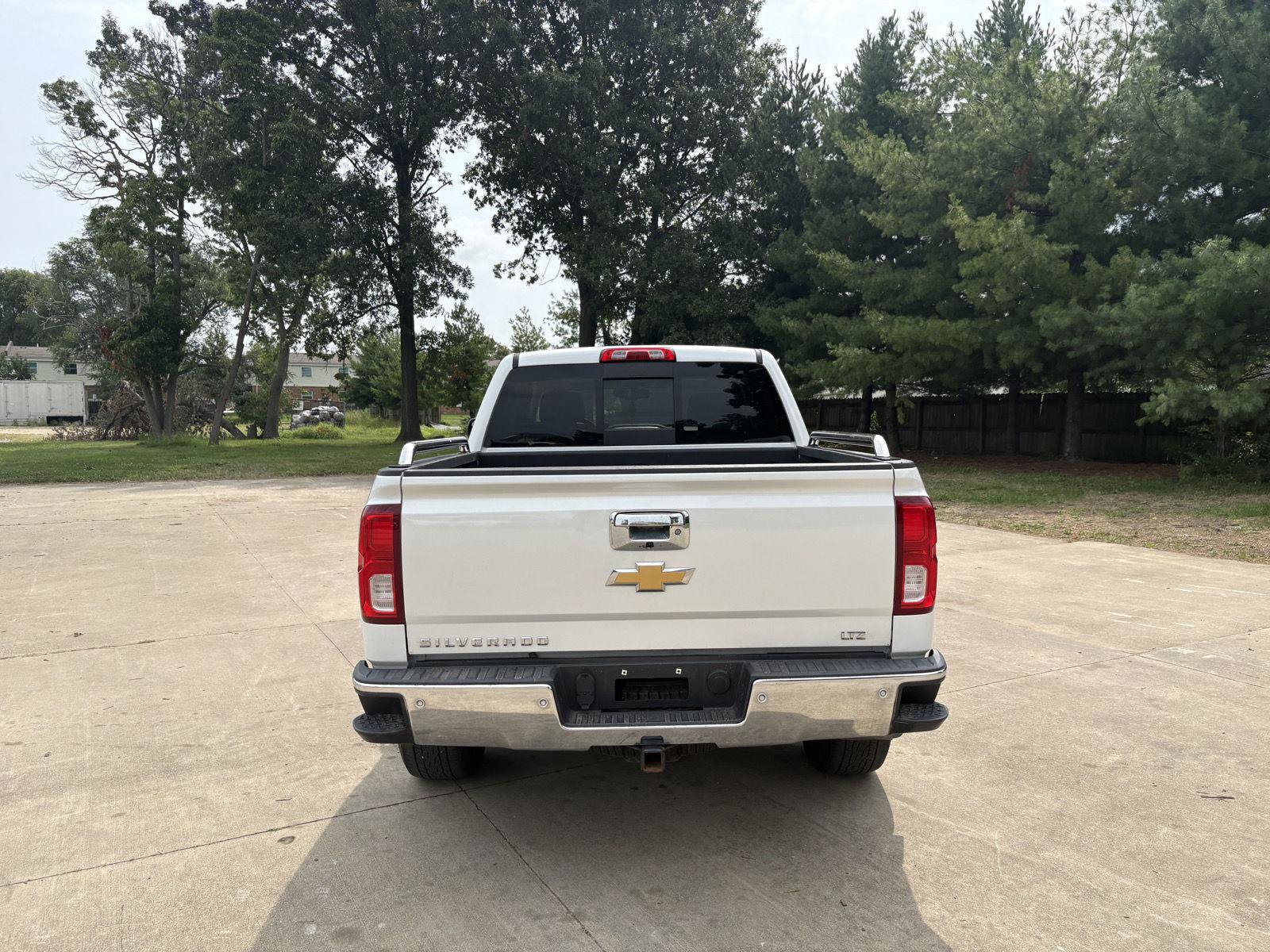 Used 2018 Chevrolet Silverado 1500 LTZ w/ Sport Package AWD/4WD image 23