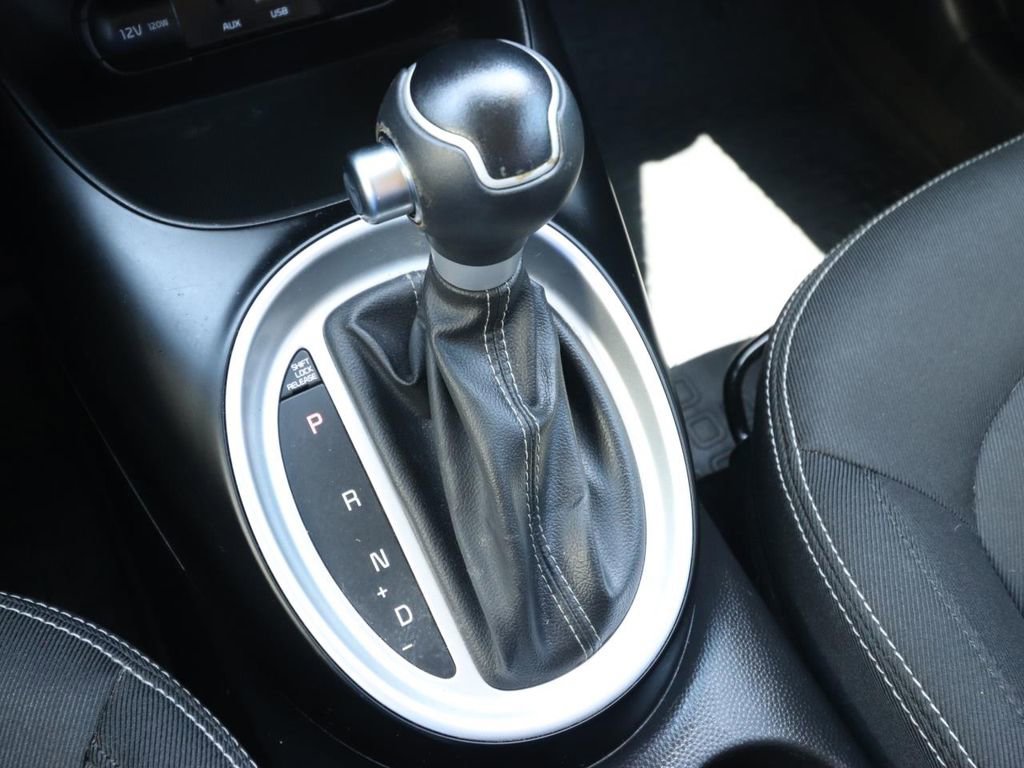 Used 2017 Kia Soul + image 22