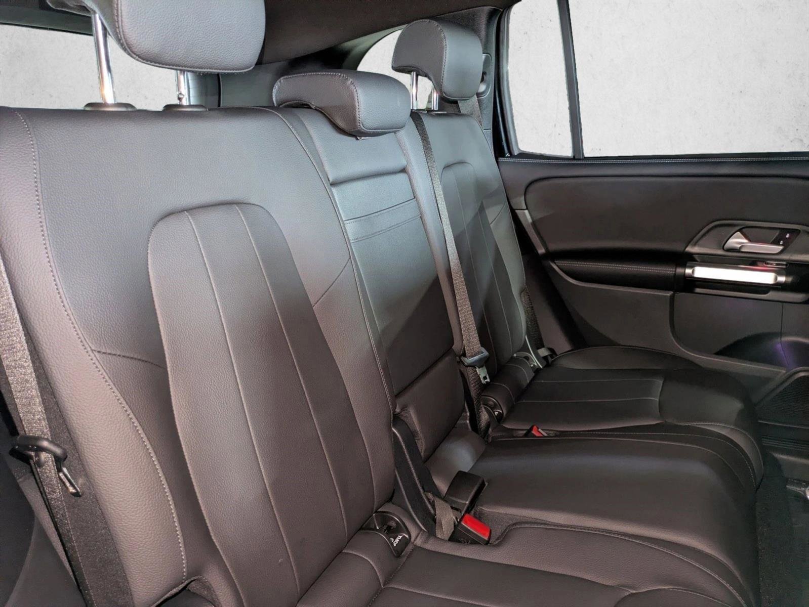 Certified 2025 Mercedes-Benz GLB 250 image 18