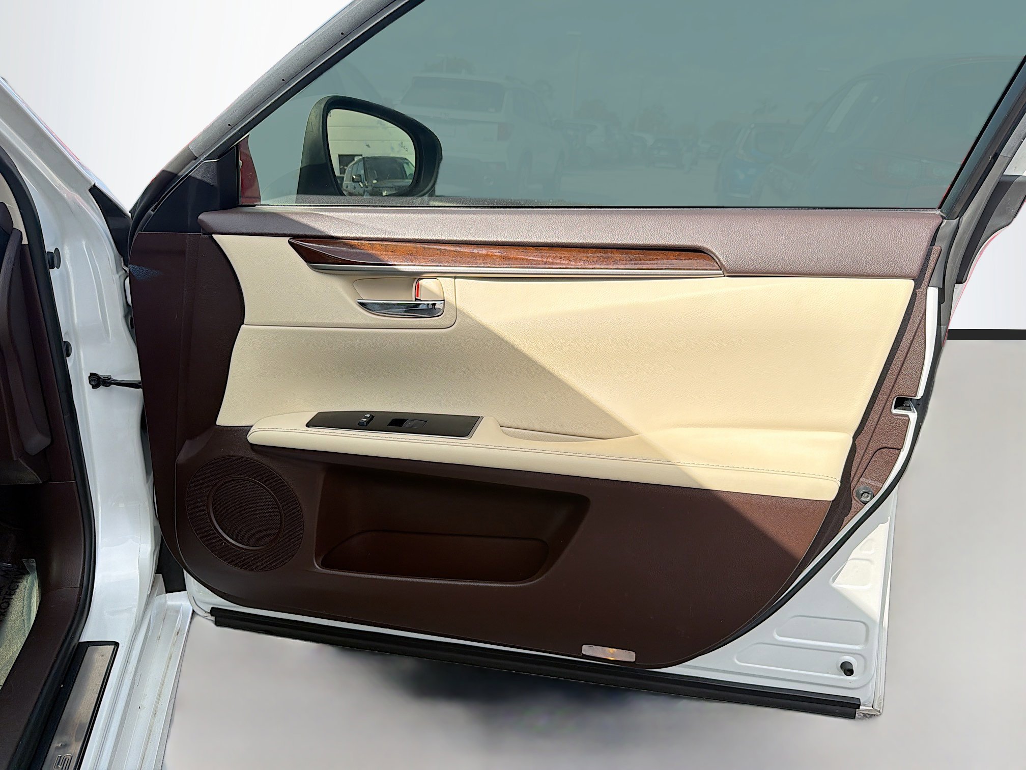 Used 2016 Lexus ES 350 w/ Luxury Package w/Wood Trim image 42