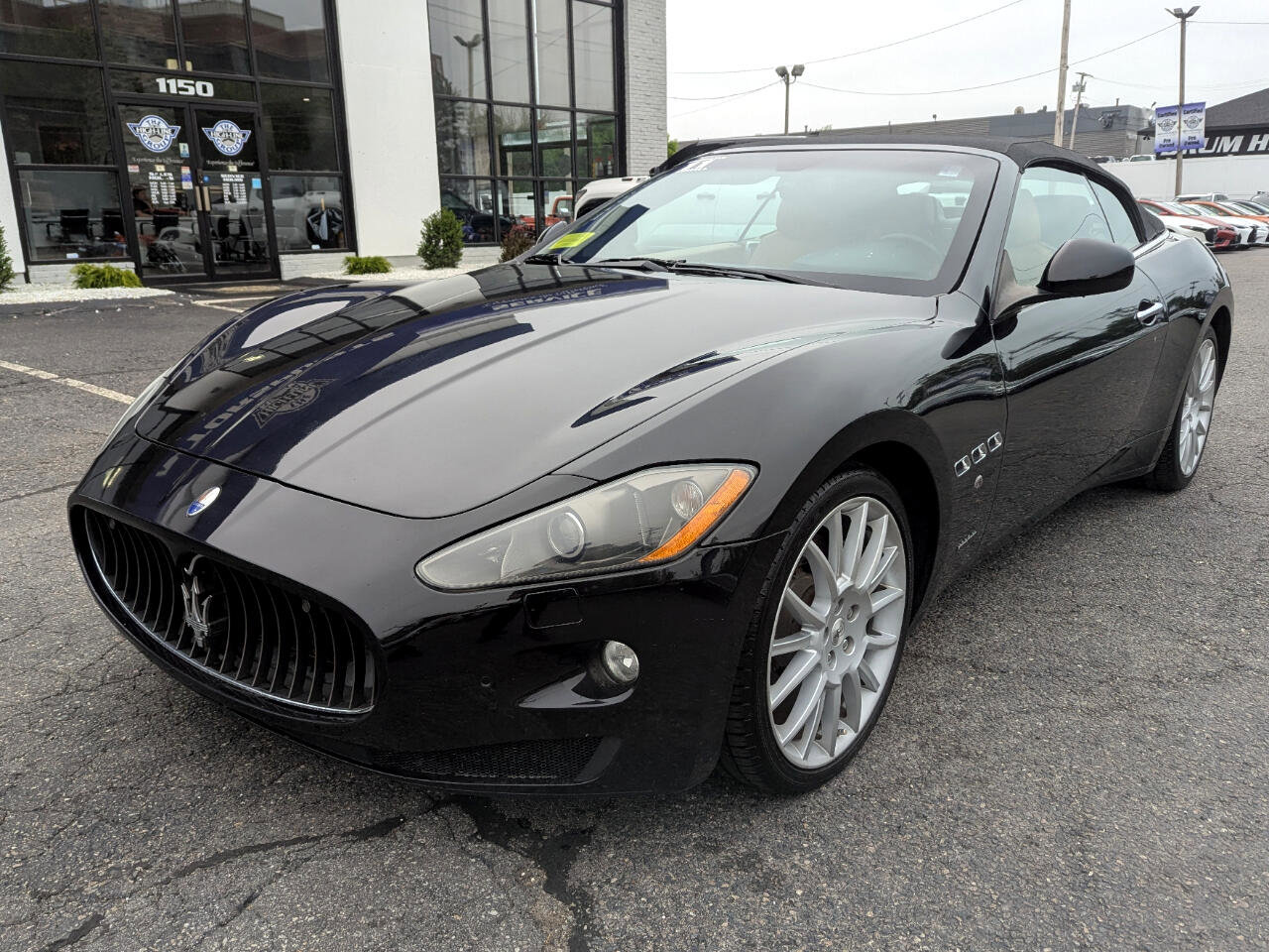 Used 2011 Maserati GranTurismo Convertible image 2