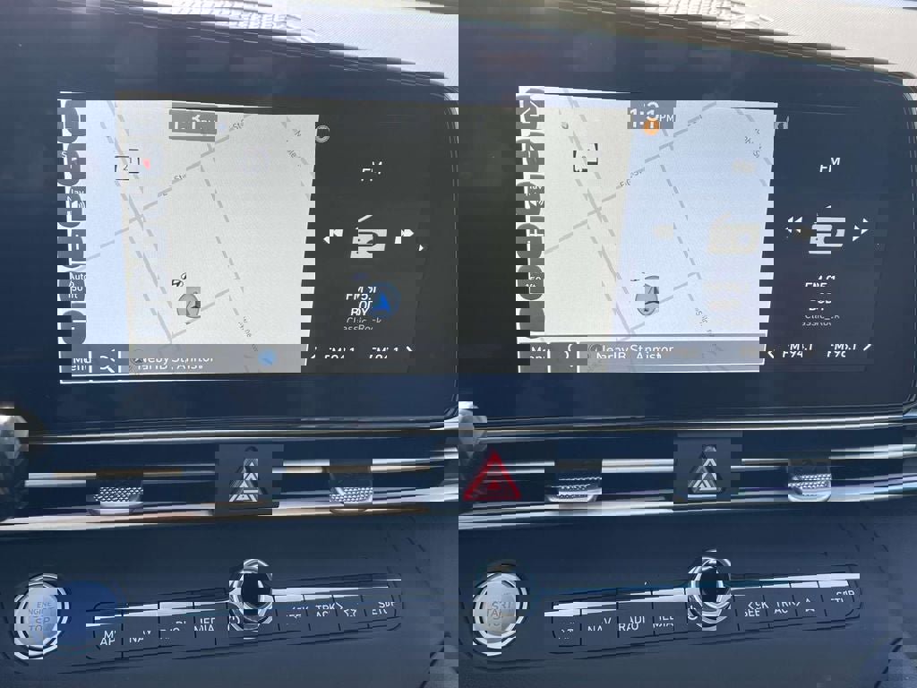 New 2026 Hyundai Elantra Limited image 17