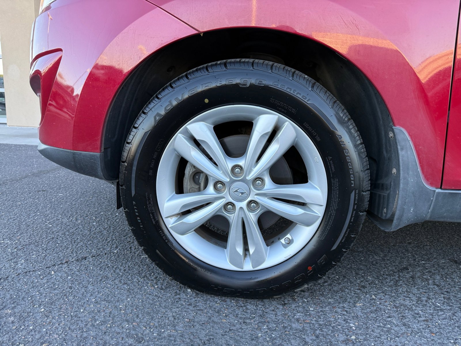 Used 2013 Hyundai Tucson GLS image 25