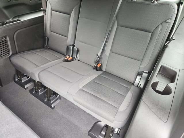 Used 2025 Chevrolet Suburban LS RWD image 31