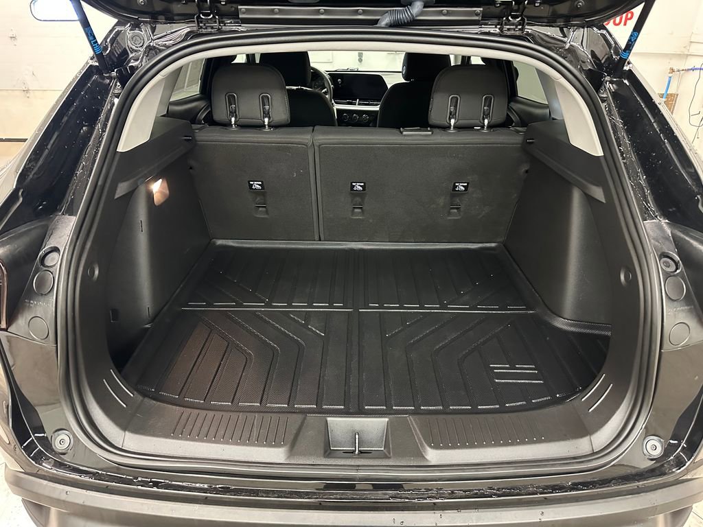 Used 2024 Chevrolet Trax LS image 17