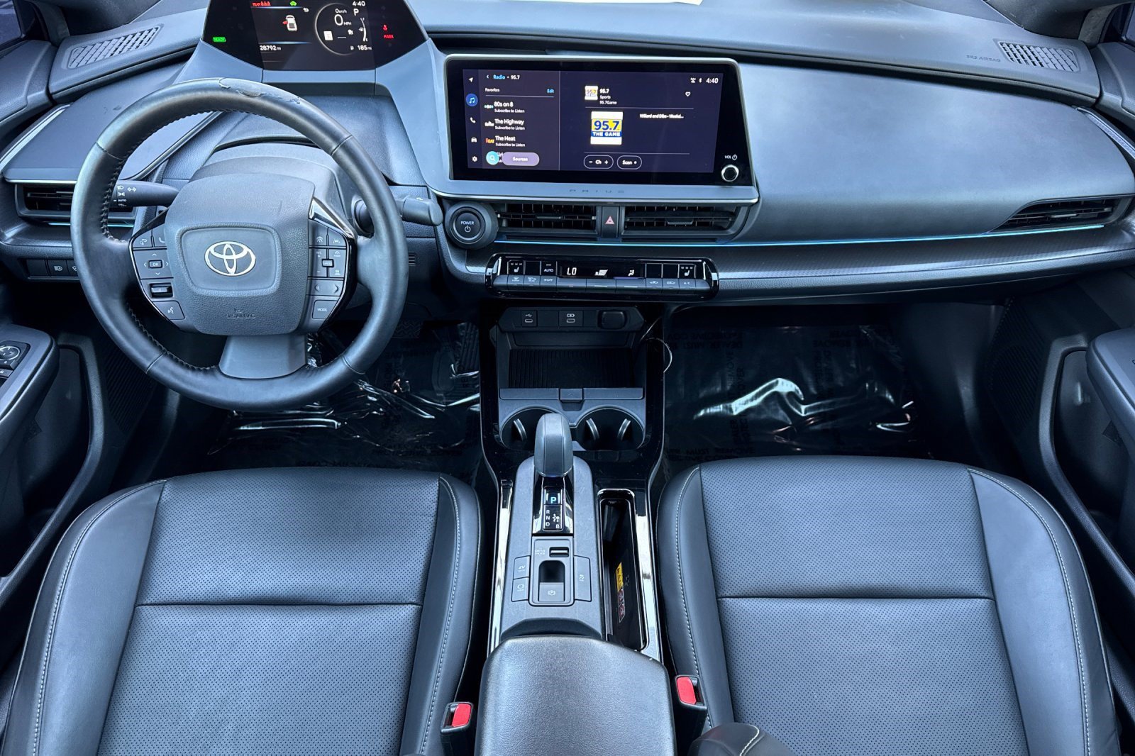 Used 2025 Toyota Prius FWD image 16