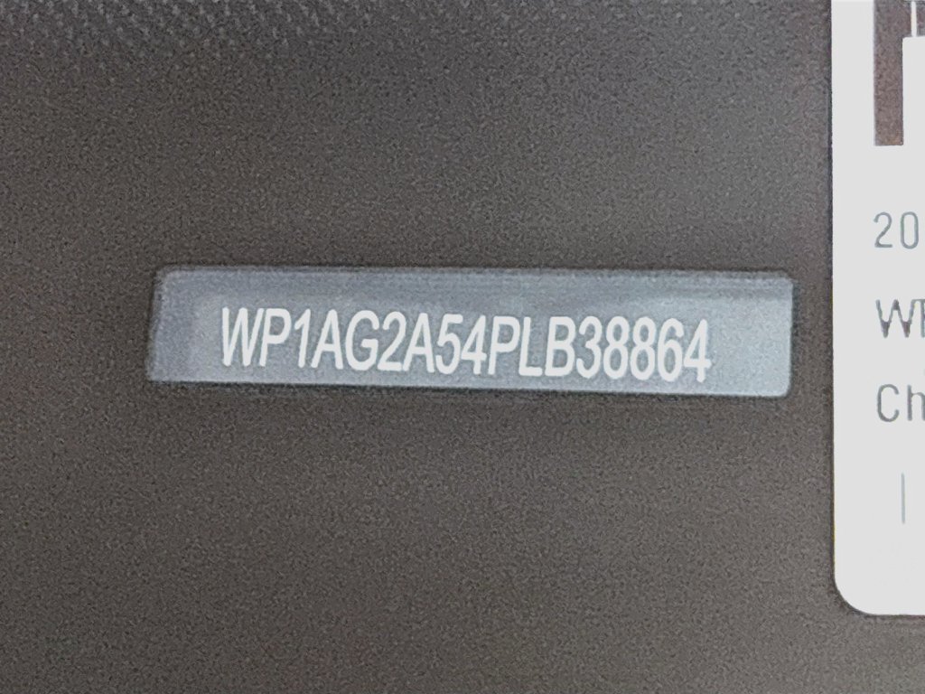Certified 2023 Porsche Macan S AWD/4WD image 28