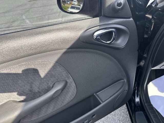 Used 2004 Chrysler PT Cruiser FWD image 24