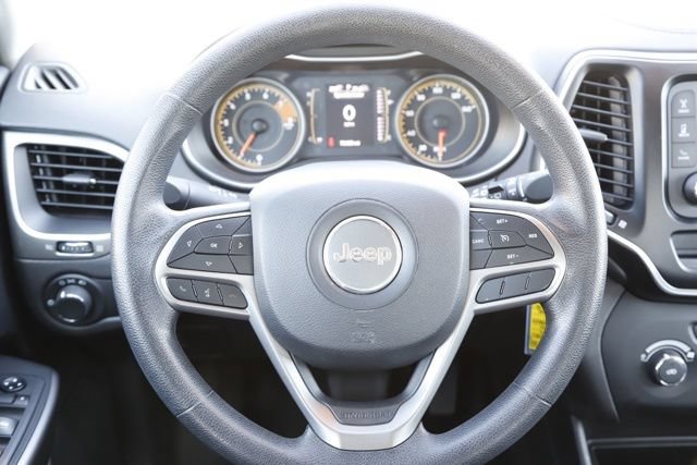 Used 2019 Jeep Cherokee Sport FWD image 16
