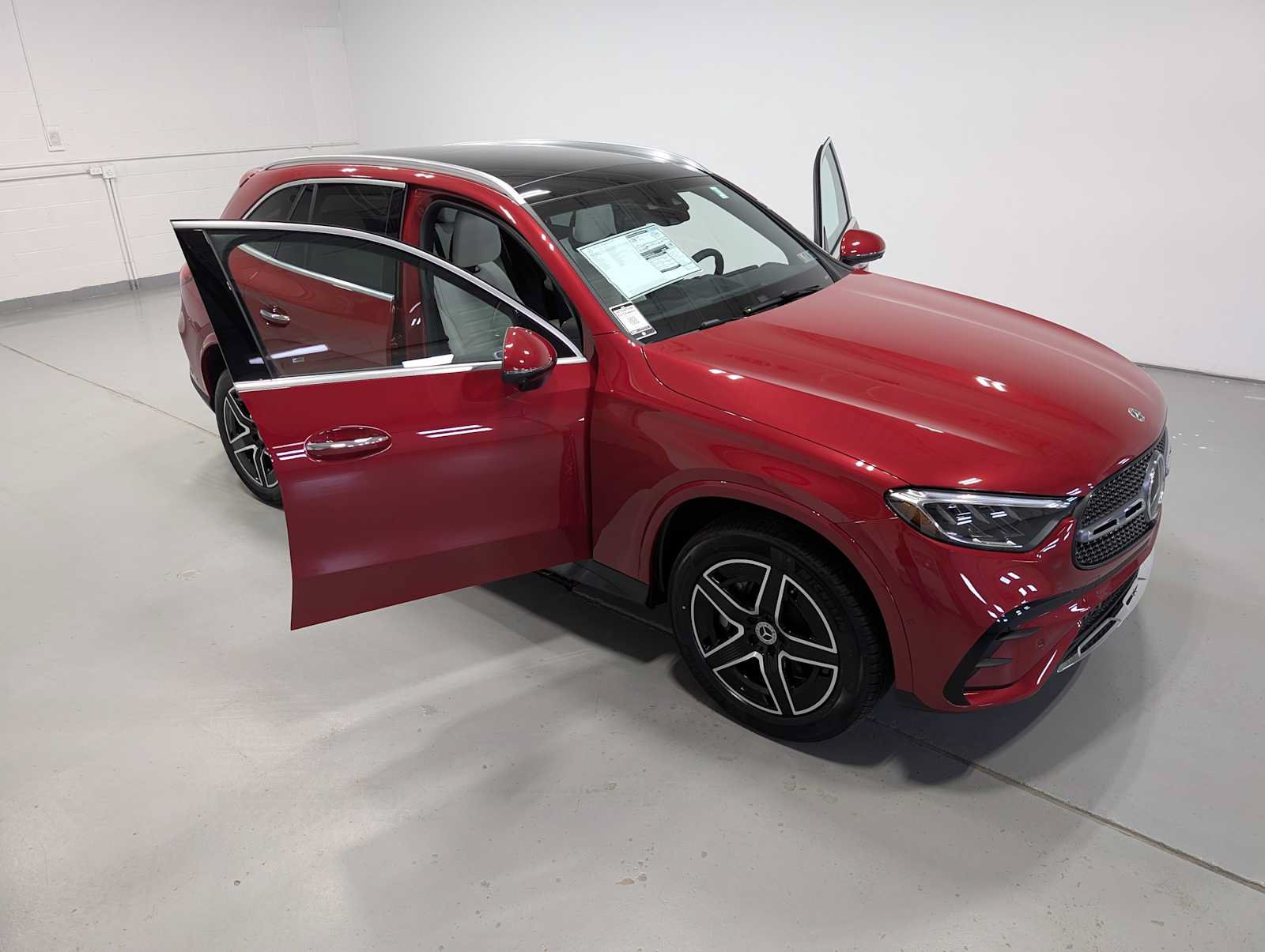 New 2026 Mercedes-Benz GLC 300 4MATIC image 14