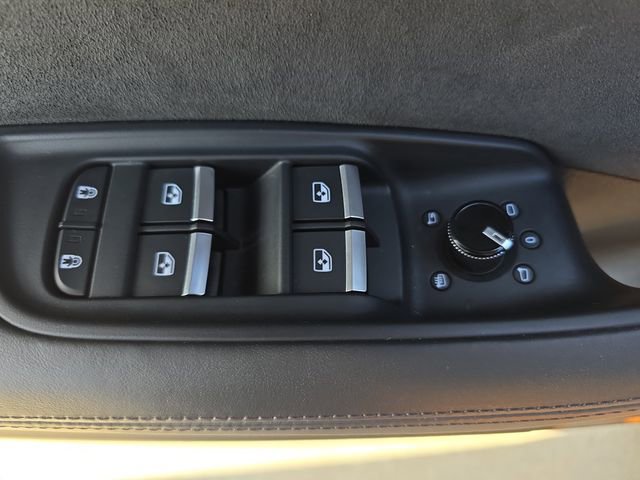 Used 2024 Audi RS Q8 w/ Black Optic Package image 31