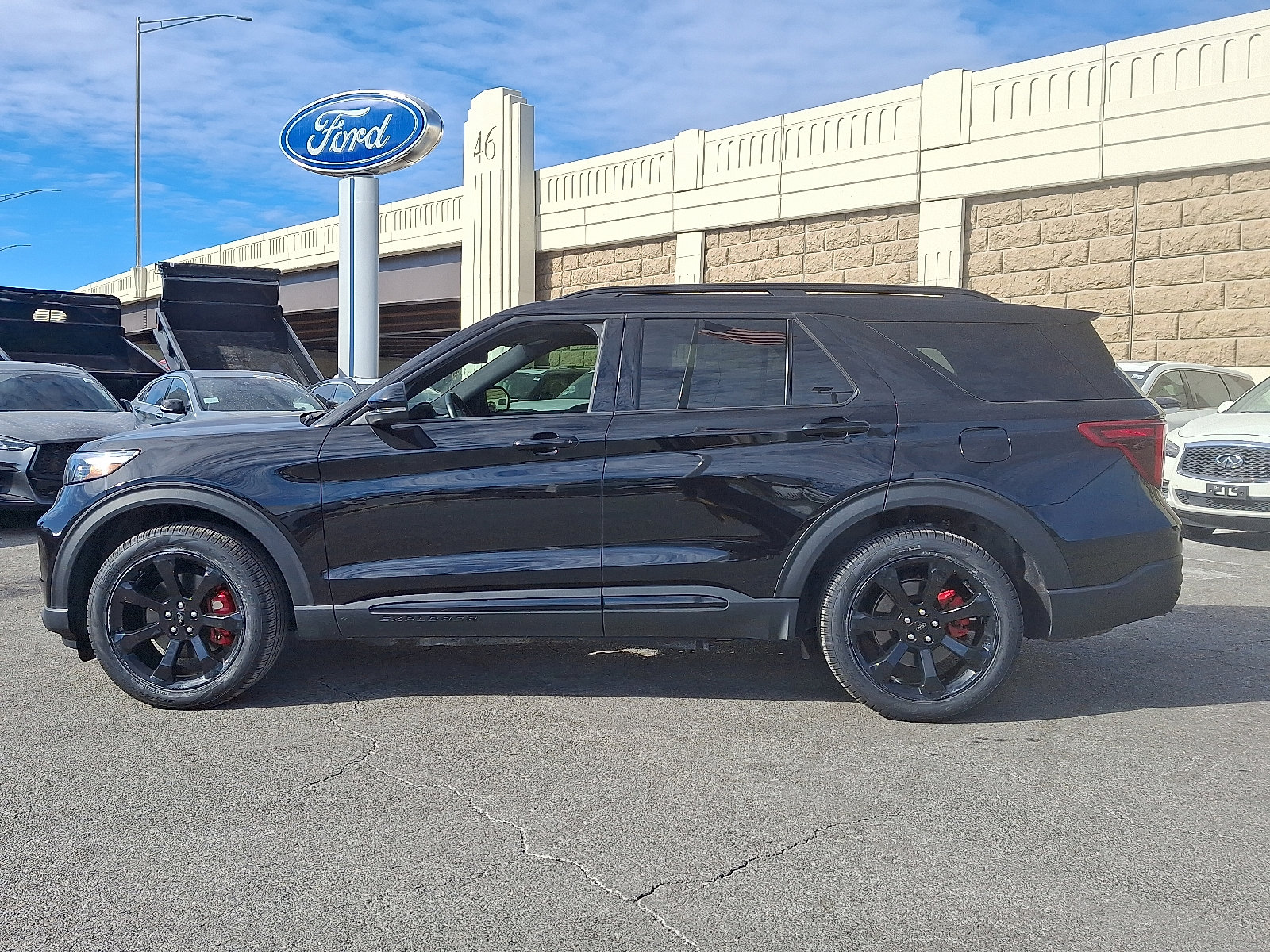 Certified 2022 Ford Explorer ST w/ Equipment Group 401A image 7