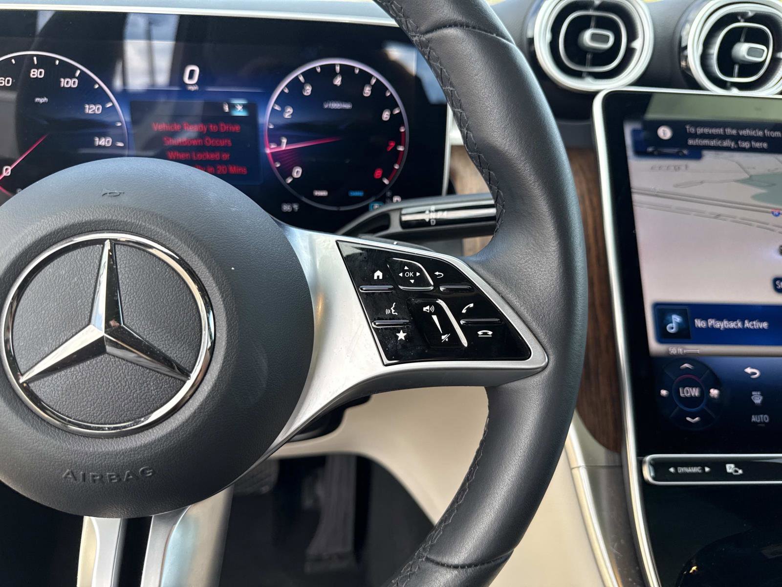 Used 2025 Mercedes-Benz GLC 300 image 32