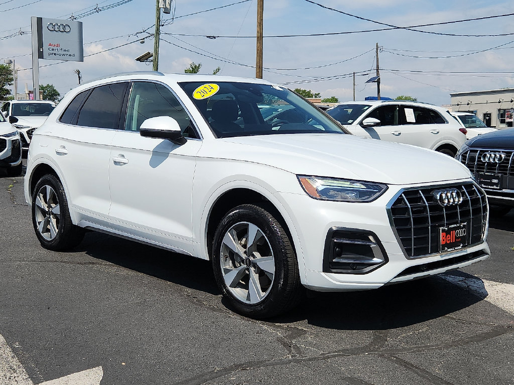 Used 2024 Audi Q5 2.0T Premium w/ Convenience Package AWD/4WD image 2