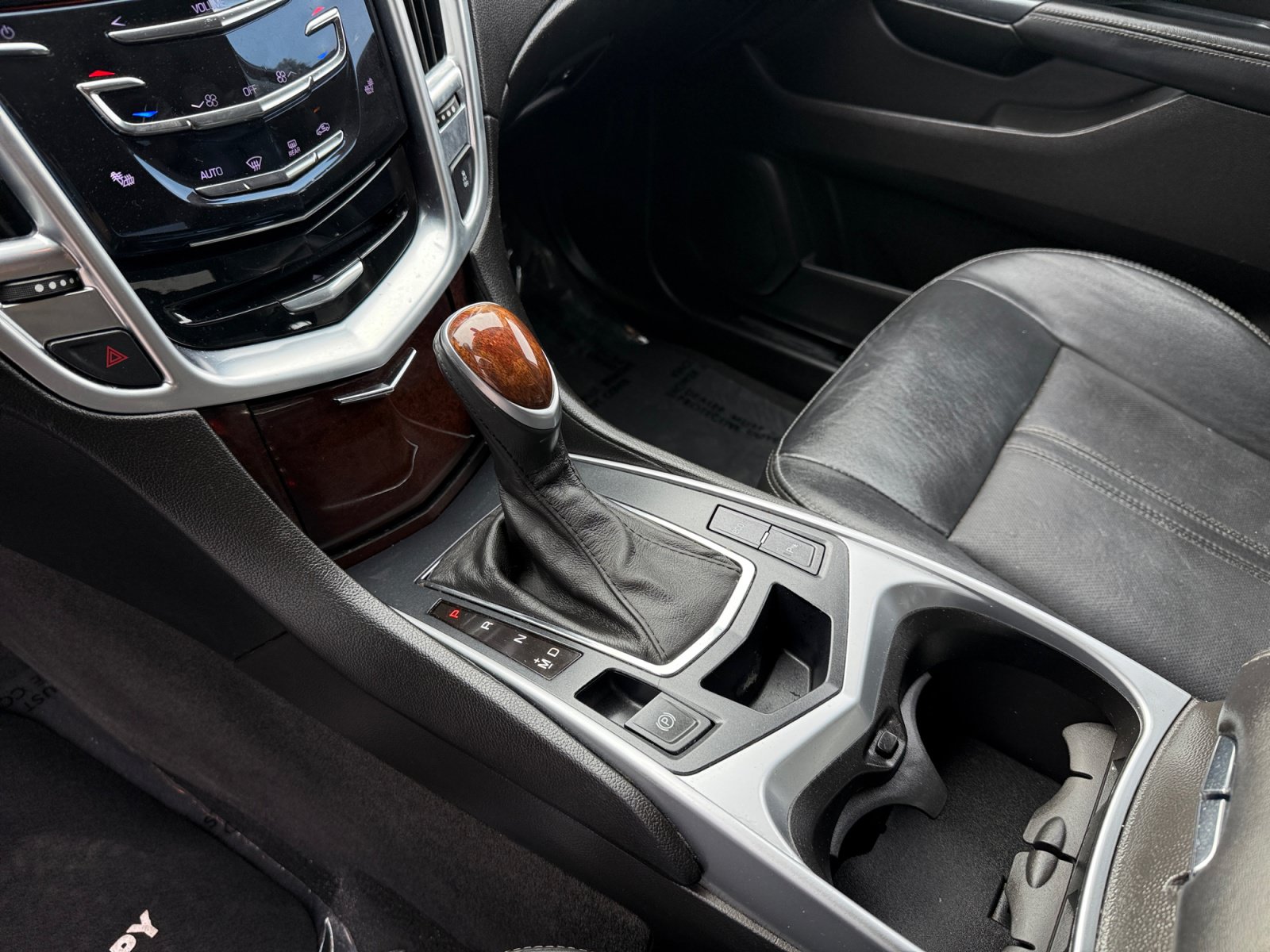 Used 2016 Cadillac SRX Luxury FWD image 13