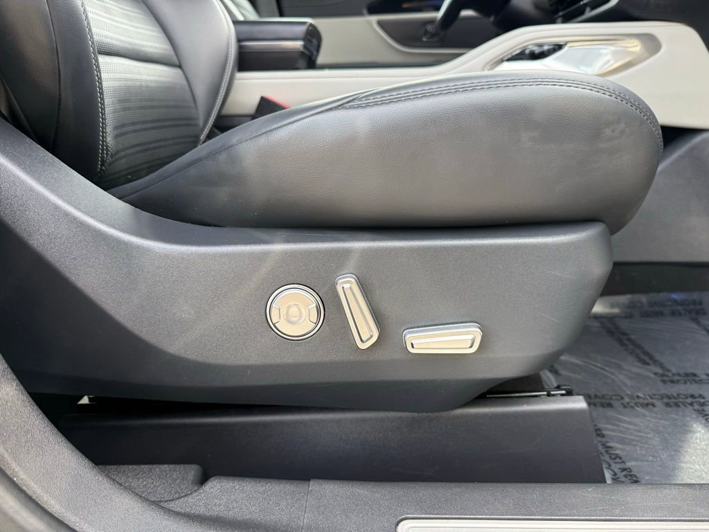 Used 2024 Lincoln Nautilus Reserve image 40