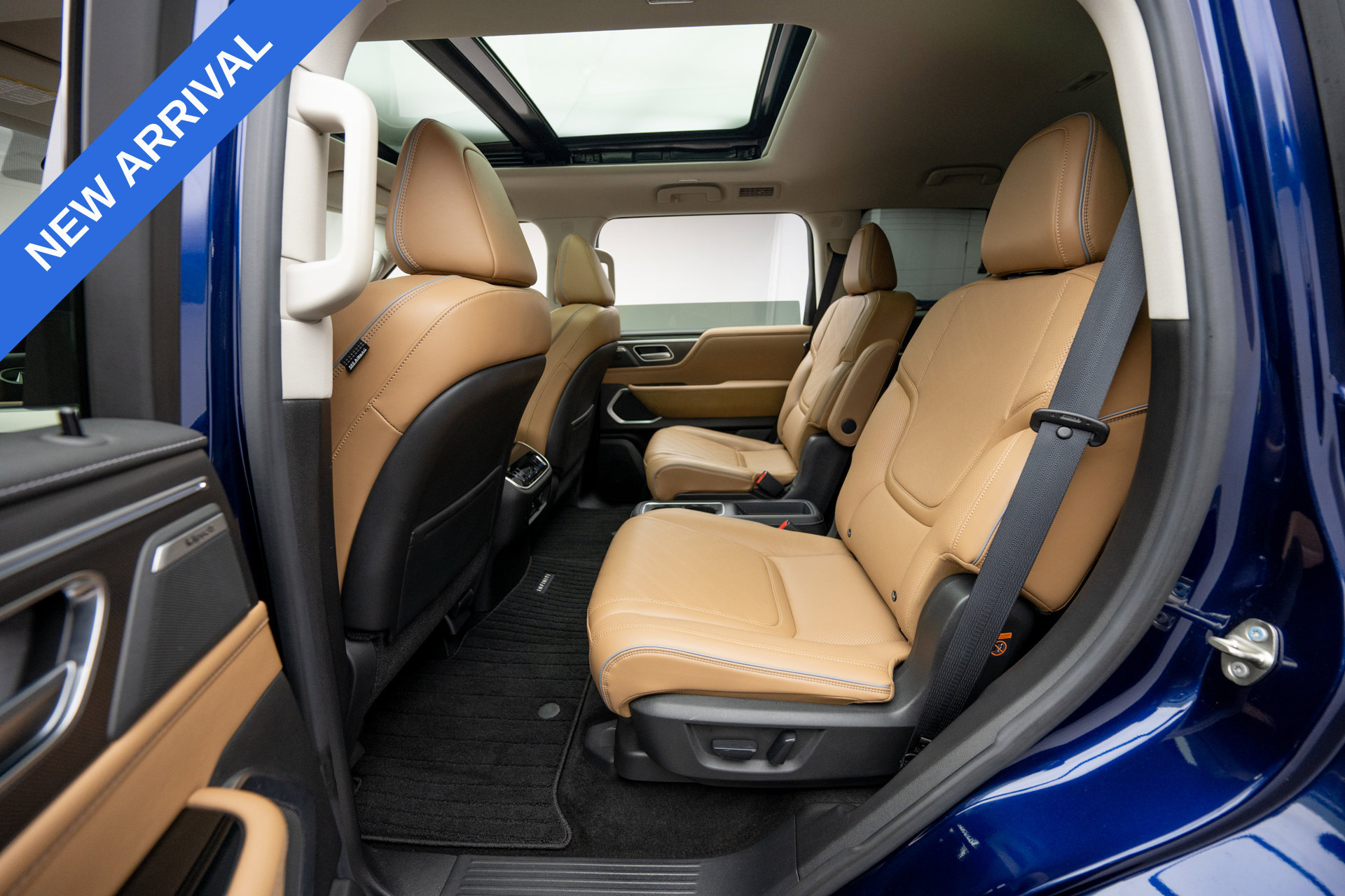 Used 2025 INFINITI QX80 Luxe AWD/4WD image 16