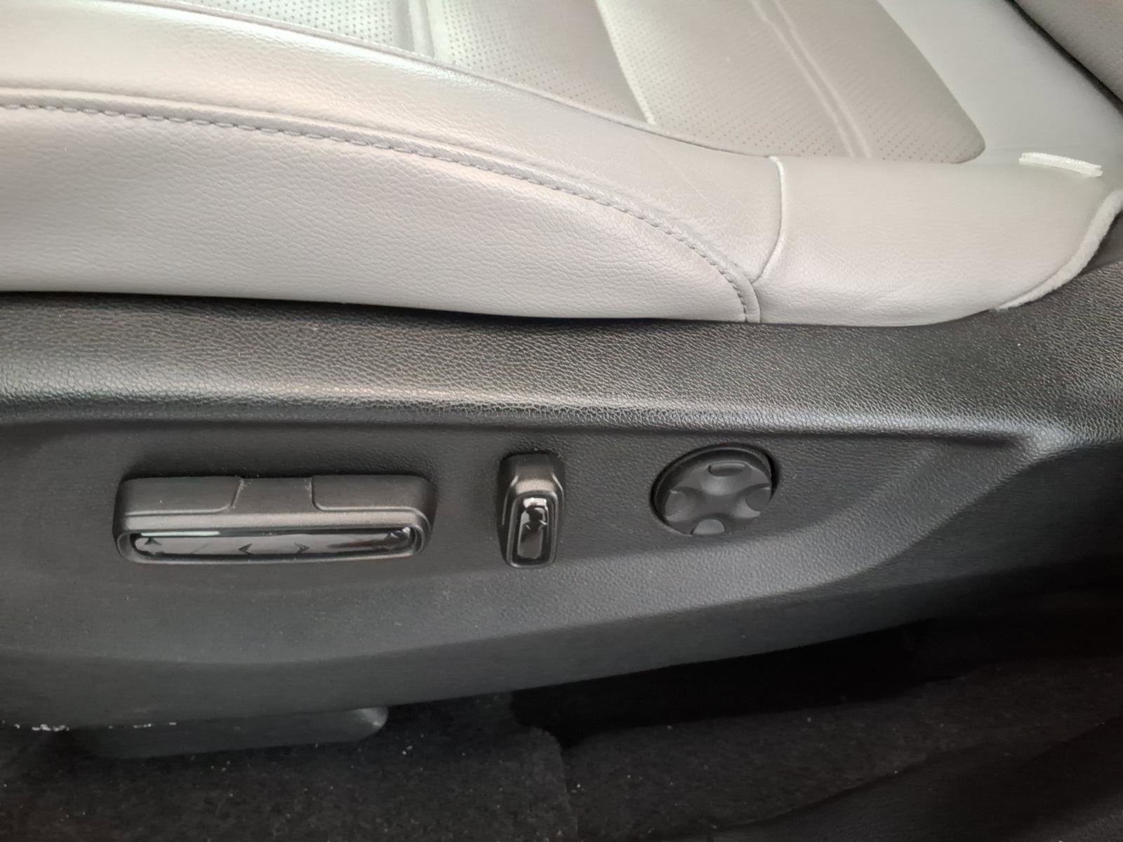 Certified 2020 Honda CR-V Touring image 22