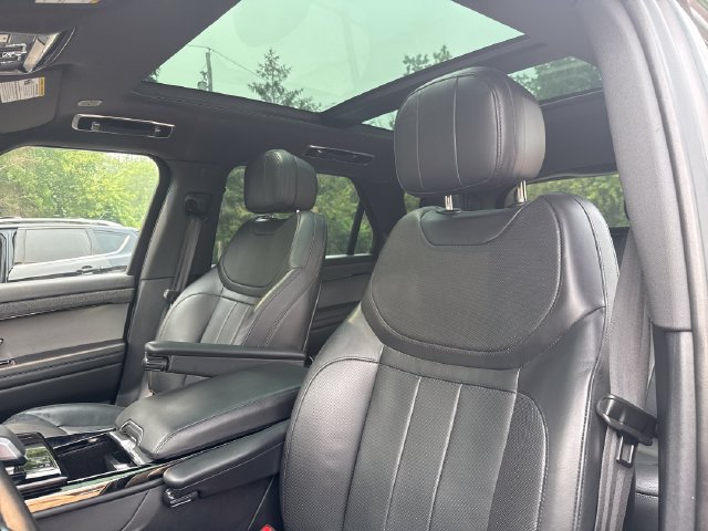 Used 2025 Land Rover Range Rover Sport SE AWD/4WD image 22