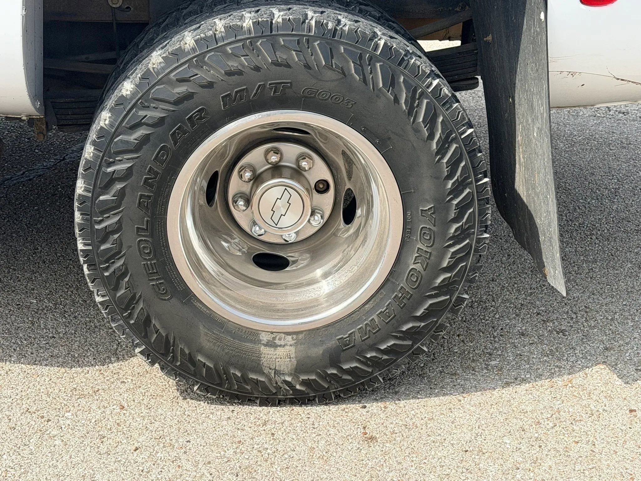Used 2007 Chevrolet Silverado 3500 LT AWD/4WD image 2