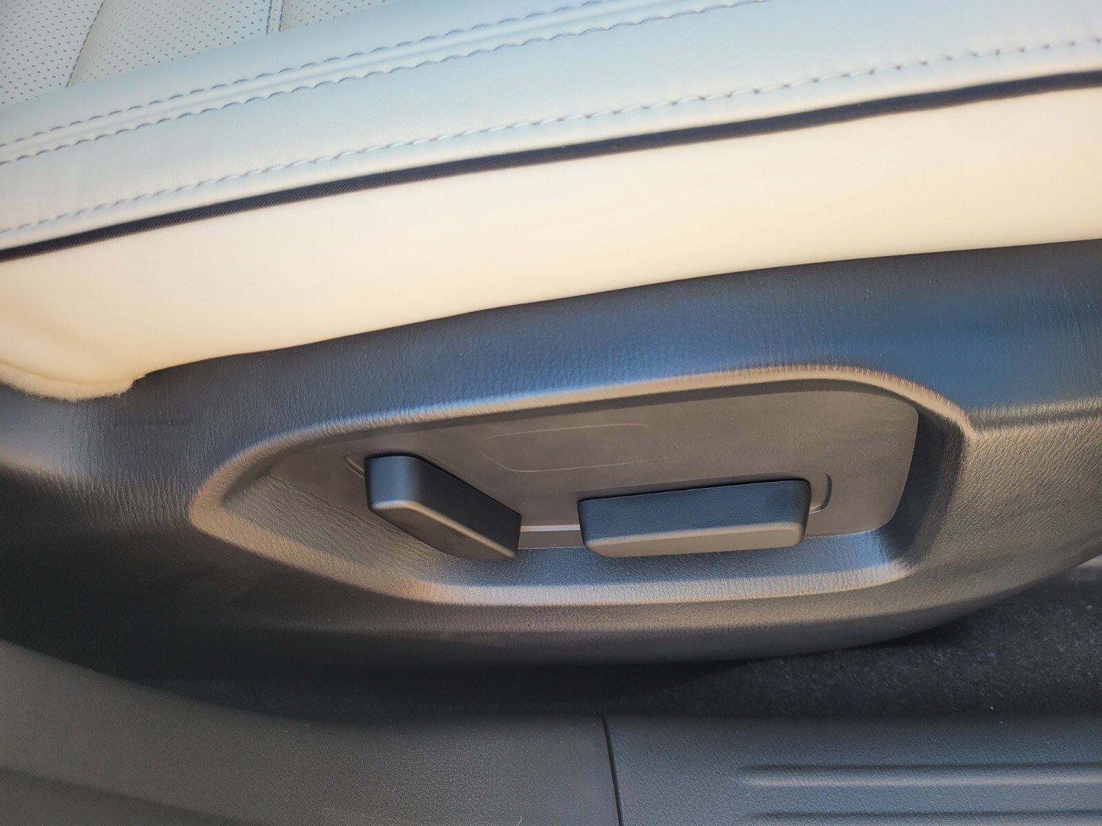 New 2025 MAZDA CX-5 AWD 2.5 S w/ Premium Plus Pkg image 17