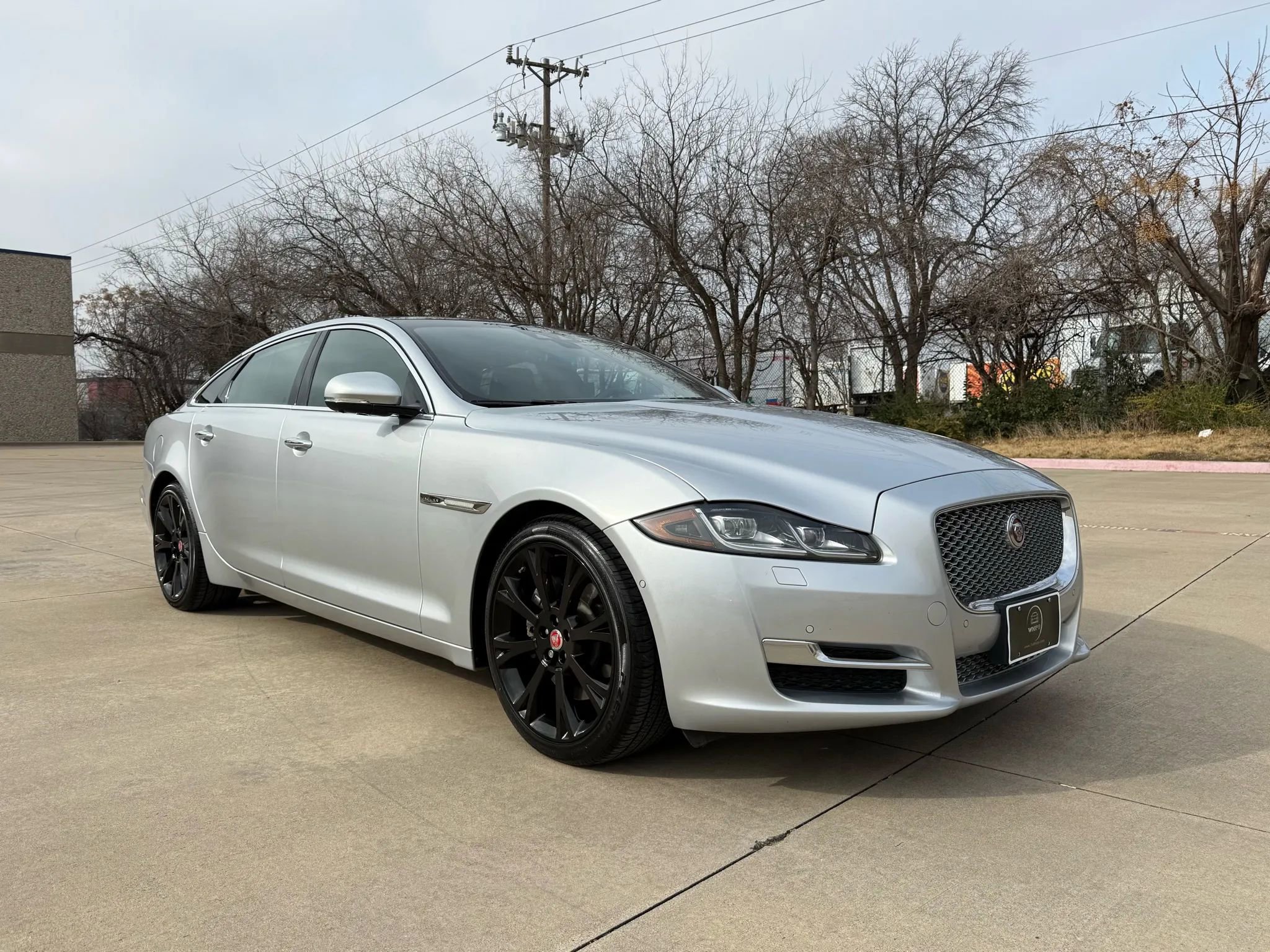 Used 2019 Jaguar XJ L Portfolio image 7