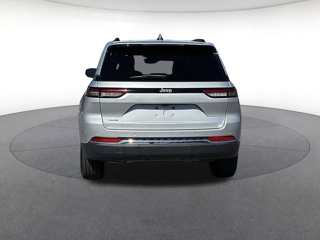 Used 2024 Jeep Grand Cherokee Limited 4xe image 4