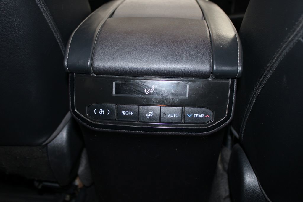 Used 2022 Toyota Highlander XLE image 35