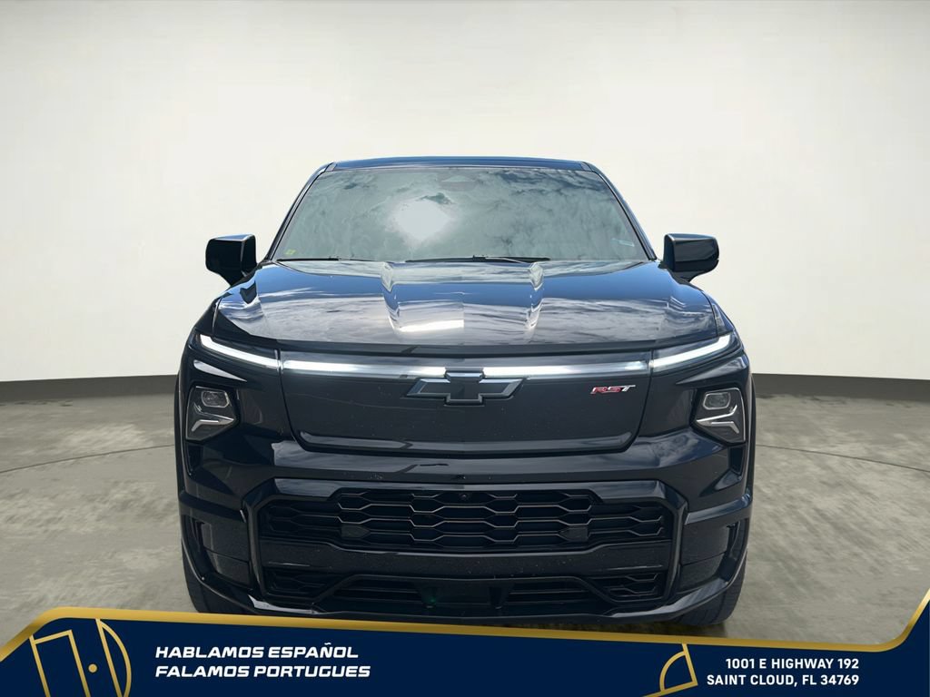Certified 2025 Chevrolet Silverado EV RST AWD/4WD image 9
