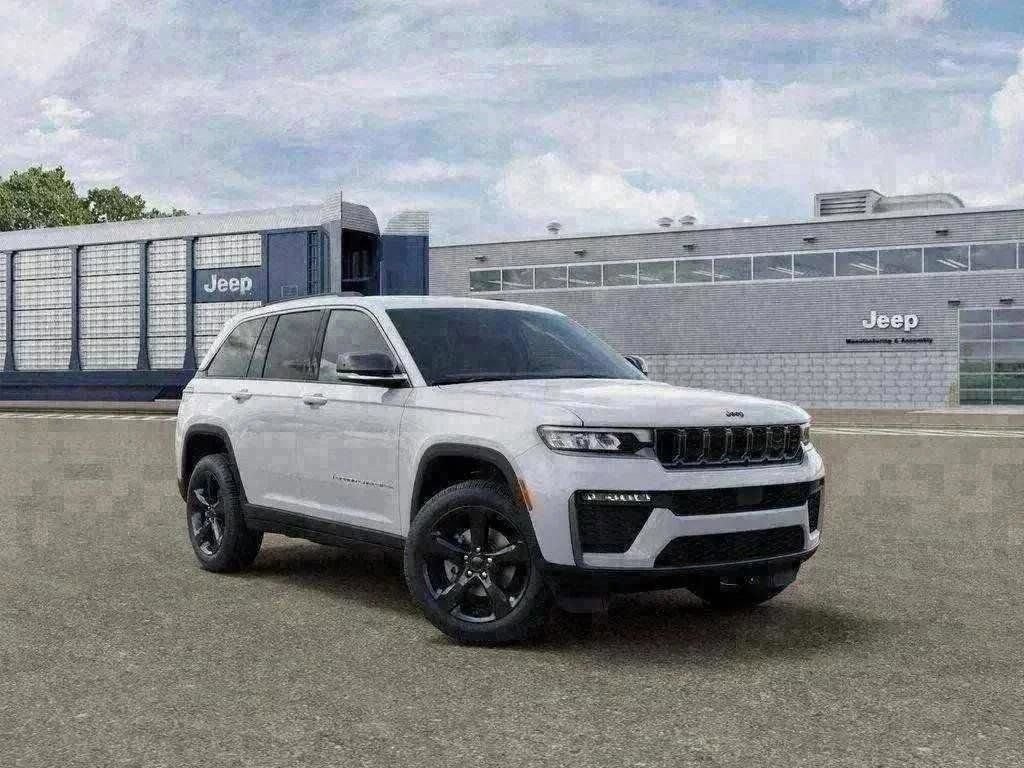 Certified 2026 Jeep Grand Cherokee Limited w/ Limited Altitude Package AWD/4WD image 45