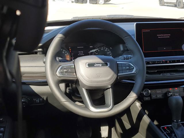 New 2026 Jeep Compass Latitude image 8