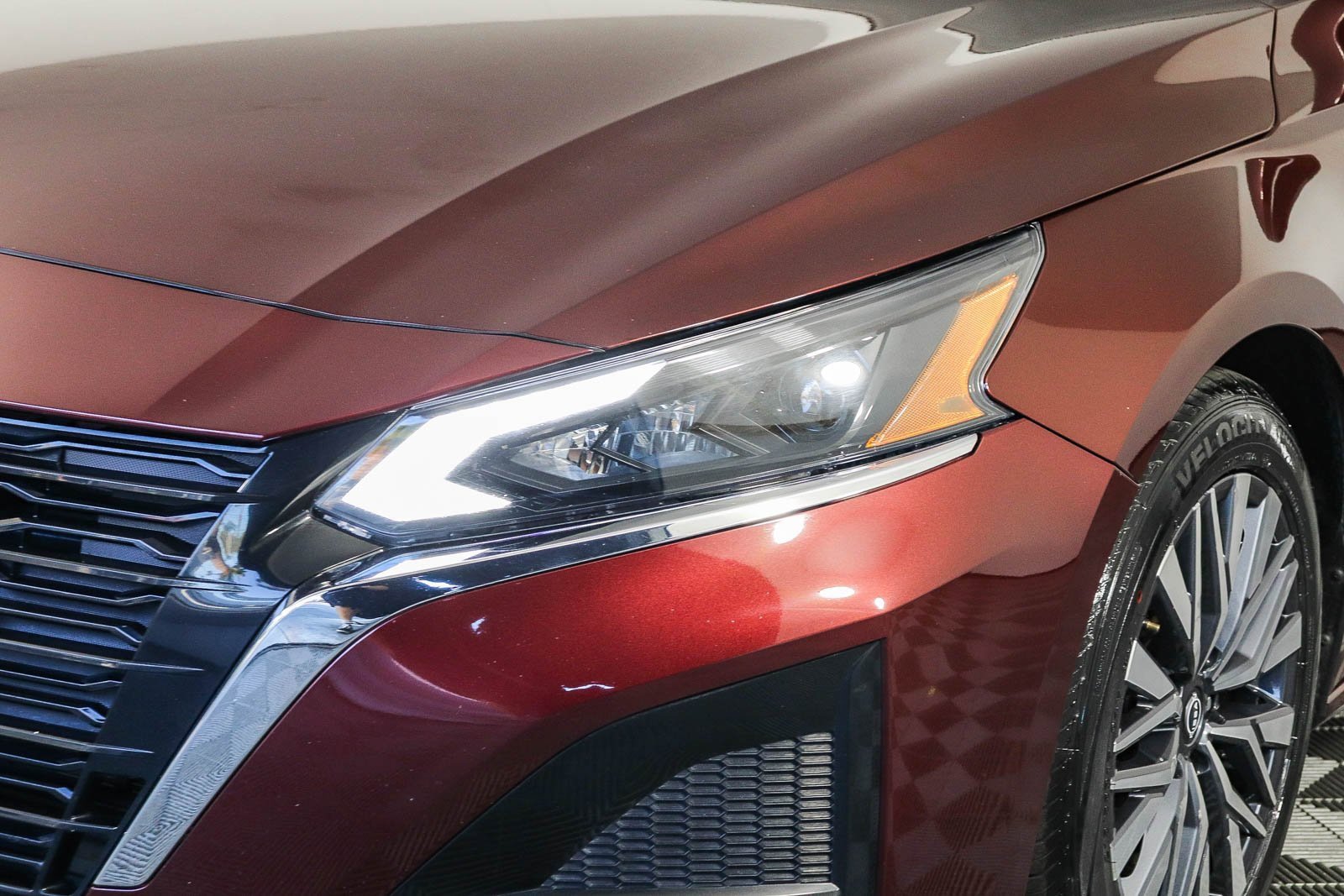 Used 2023 Nissan Altima 2.5 SV image 4