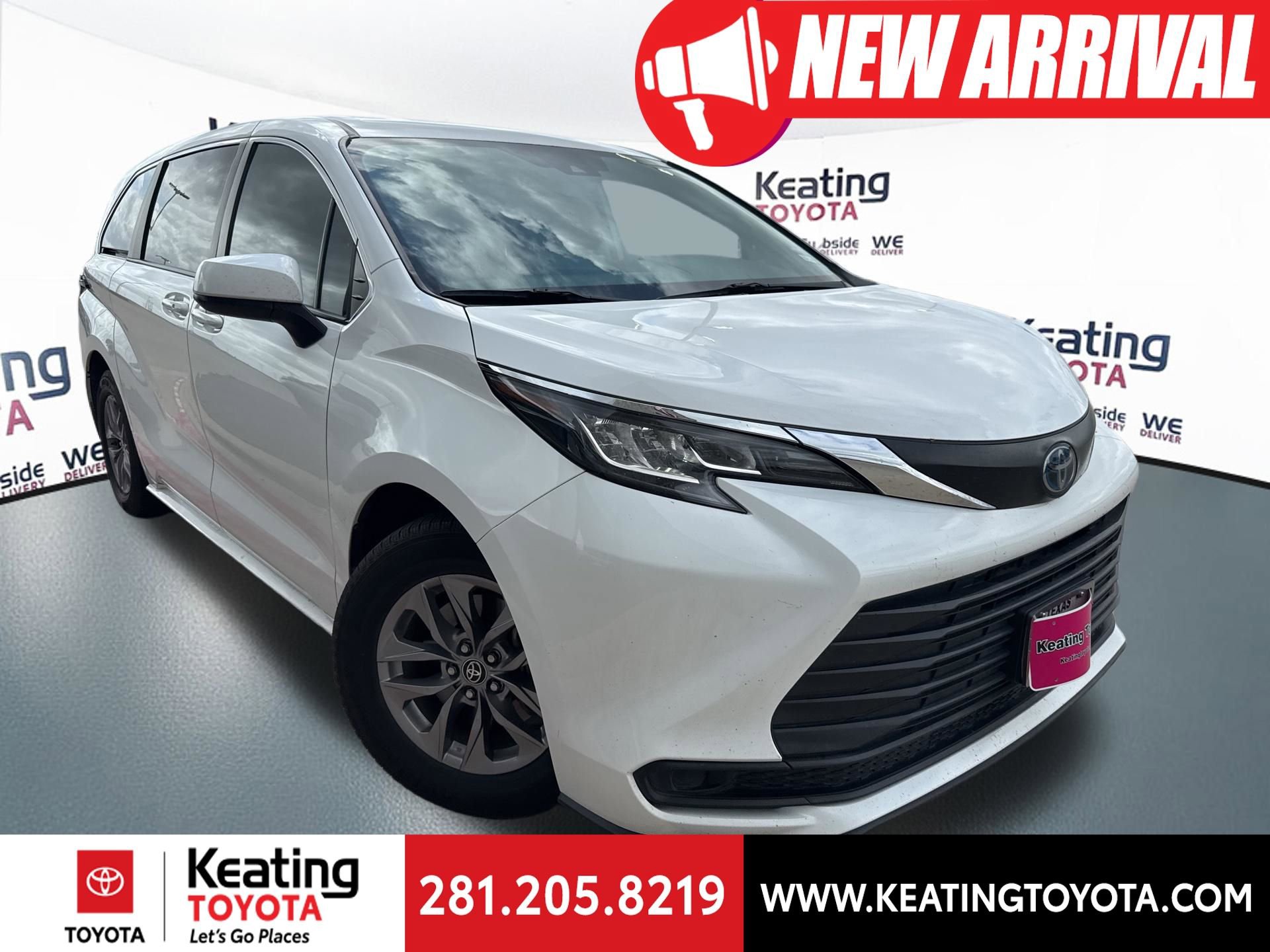 Used 2022 Toyota Sienna LE image 1