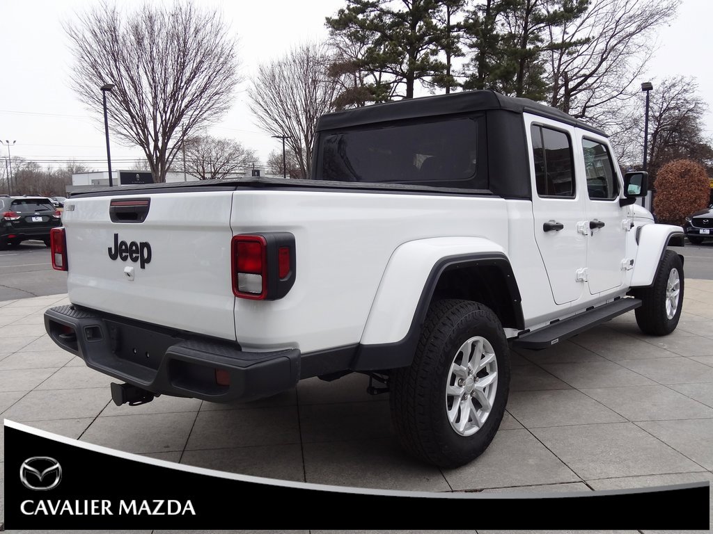Used 2023 Jeep Gladiator Sport image 4