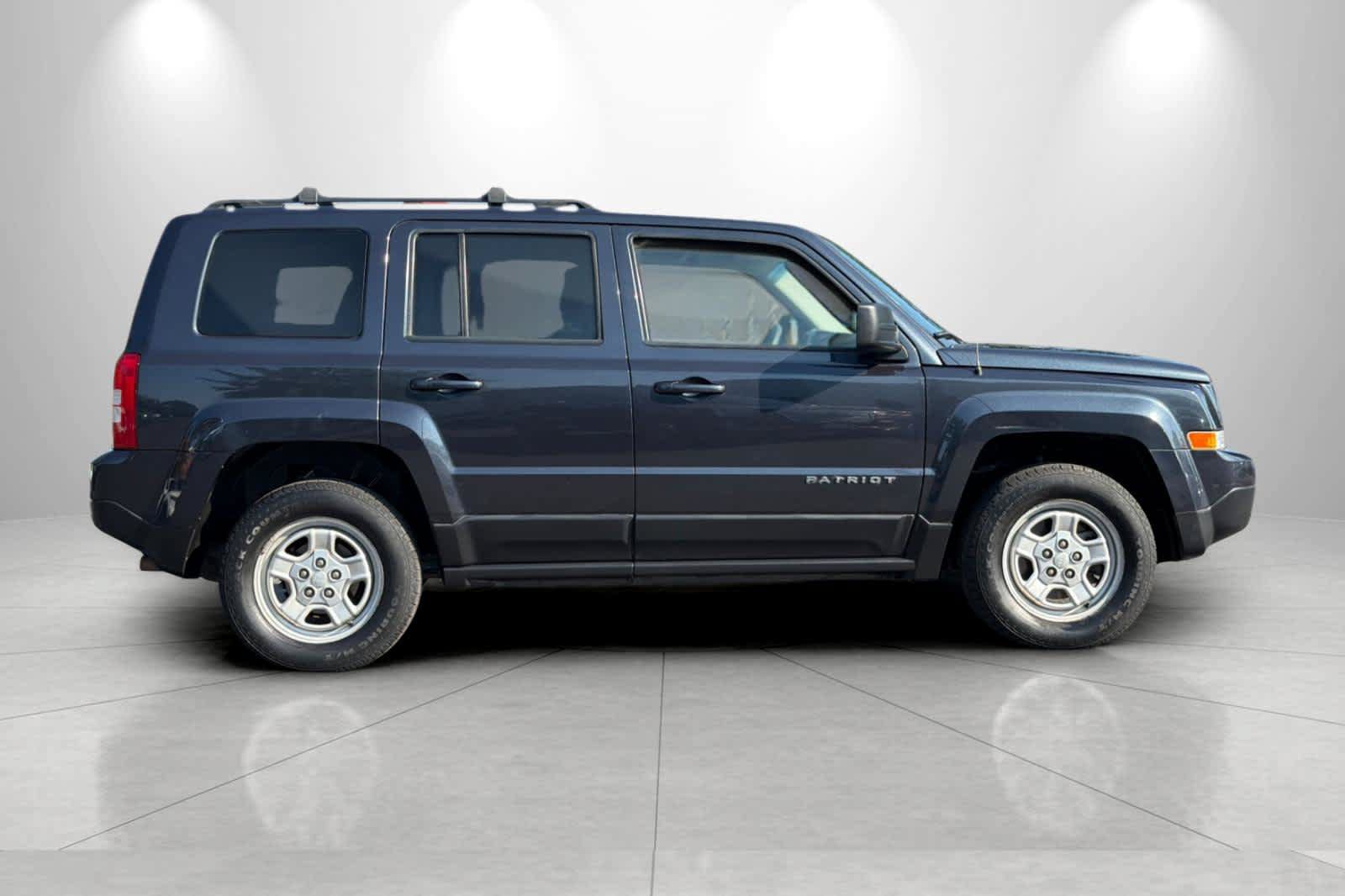 Used 2015 Jeep Patriot Sport w/ Power Value Group AWD/4WD image 8