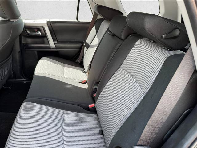 Certified 2018 Toyota 4Runner SR5 AWD/4WD image 17