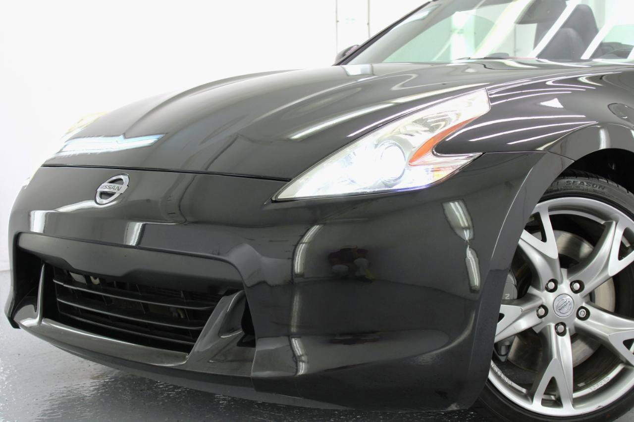 Used 2010 Nissan 370Z Touring w/ Sport Pkg RWD image 21