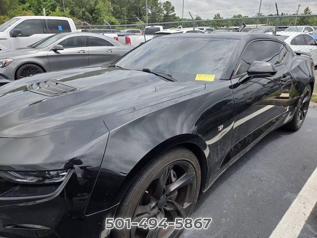 Used 2019 Chevrolet Camaro SS RWD image 5