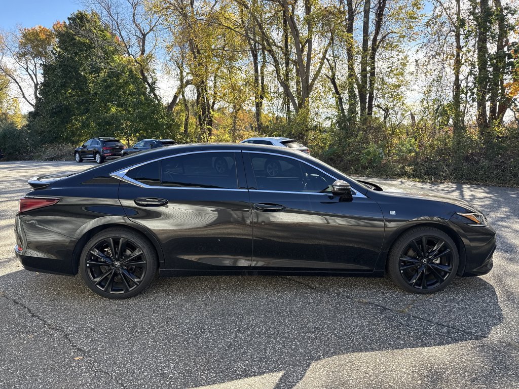 Used 2024 Lexus ES 350 F Sport w/ Accessory Package (Z2) FWD image 6