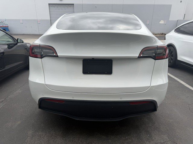 Used 2022 Tesla Model Y Long Range AWD/4WD image 9