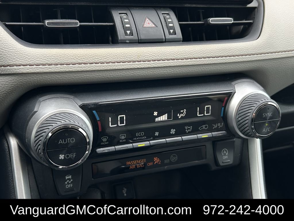 Used 2022 Toyota RAV4 XLE Premium image 20