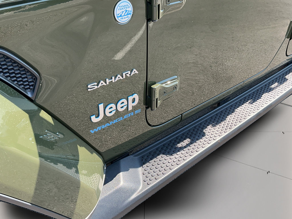 Used 2023 Jeep Wrangler Unlimited Sahara w/ Cold Weather Group AWD/4WD image 41